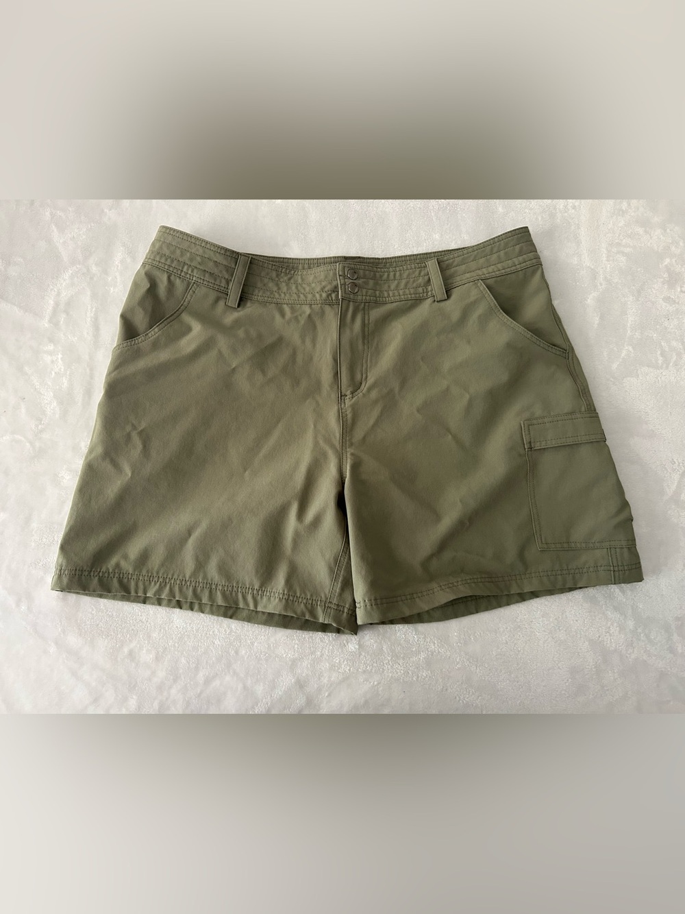 Willit Women's Olive Green Utility Cargo Shorts Size 12